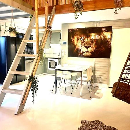 Jungle Style Lodge With Jacuzzi ,Sauna And Garden Near Amsterdam Vijfhuizen Екстериор снимка