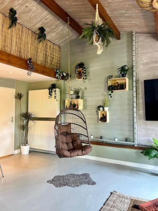 Jungle Style Lodge With Jacuzzi ,Sauna And Garden Near Amsterdam Vijfhuizen Екстериор снимка